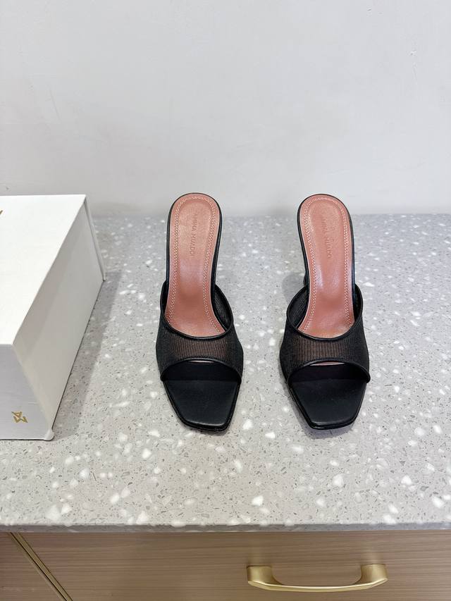 Amina Muaddi Amina 25Ss Spring And Summer New Lace Square Toe Slippers Series Is
