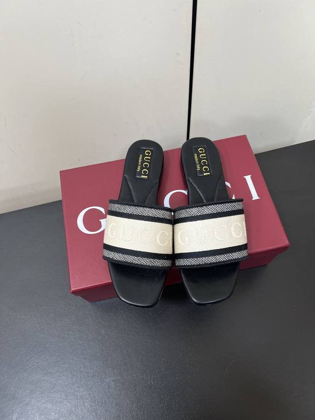 Gucci25Ss New Embroidered Color-Blocked Flat Sandals Gucci Slippers Are The Perf
