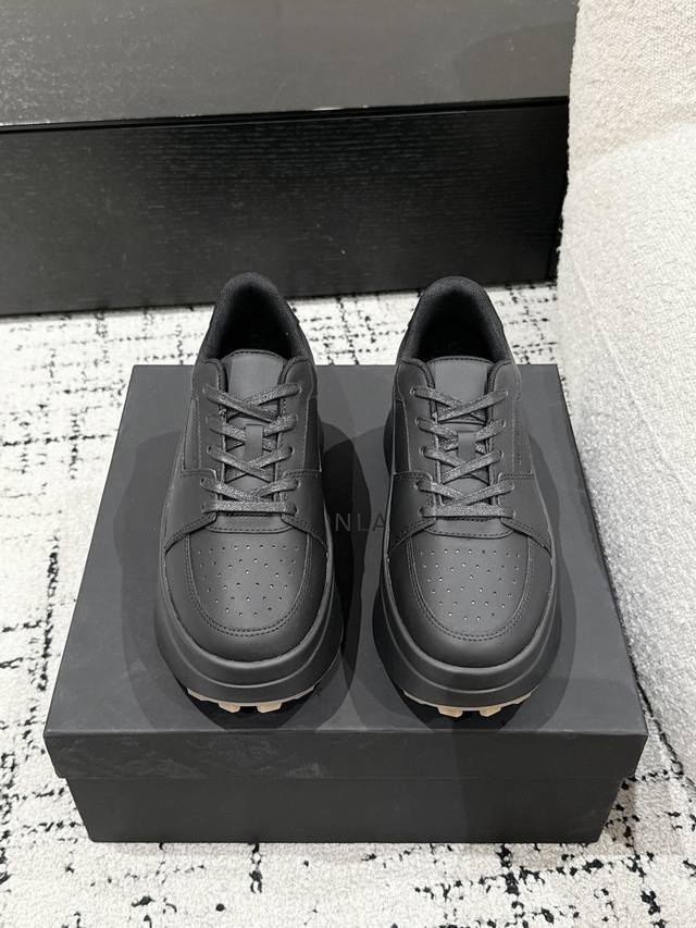 Dymonlatry 25 Popular Niche Fashion Brands. Retro Thick-Soled Platform Shoes. Fa
