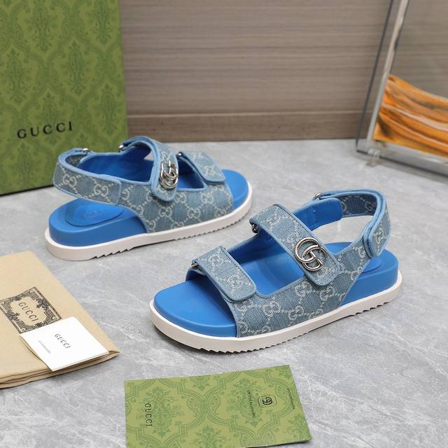 Highest Version Gucci Early Spring Series Gg Classic Monochrome Fabric Beach San