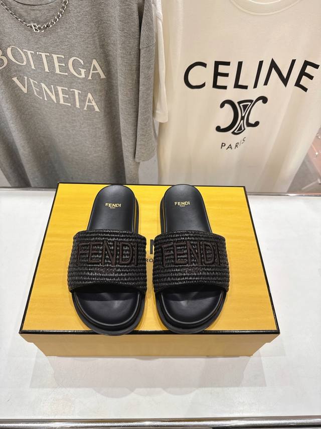 Top Quality Fendi's Latest Roma Series Couple Flip Flops I Like Them At First Si