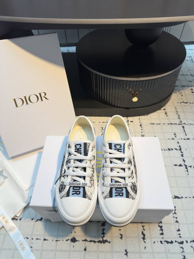 Top Version Dior Walk'n Series Old Flower Embroidered Thick-Soled Canvas Shoes C