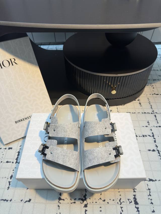 Birkenstock X Dior Couple's Limited Edition Joint Model, The Joint Items Reinter