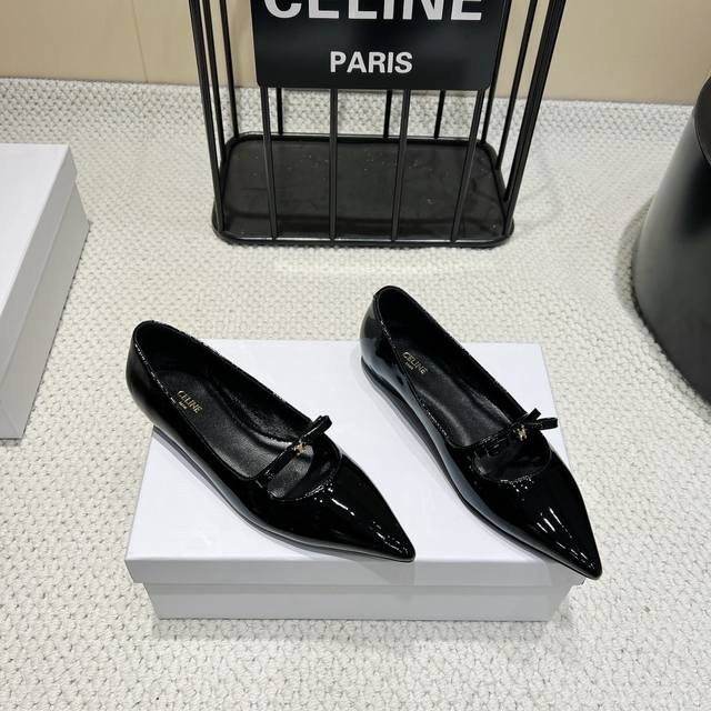 Factory: High Version Celine 2025Vs Summer Pointed Flat Shoes . Paired With Sock