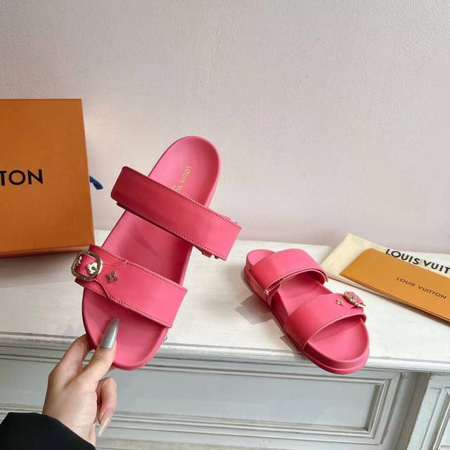 25 Louis Vuitton Summer Boat Series, Factory Price P 35-45 With Full Set Of Pack