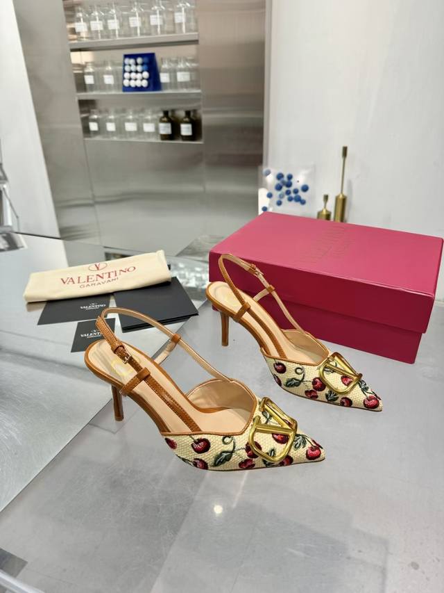 Factory P Warren 25Ss New High-Heeled Sandals, Small Cherry Embroidered V Buckle