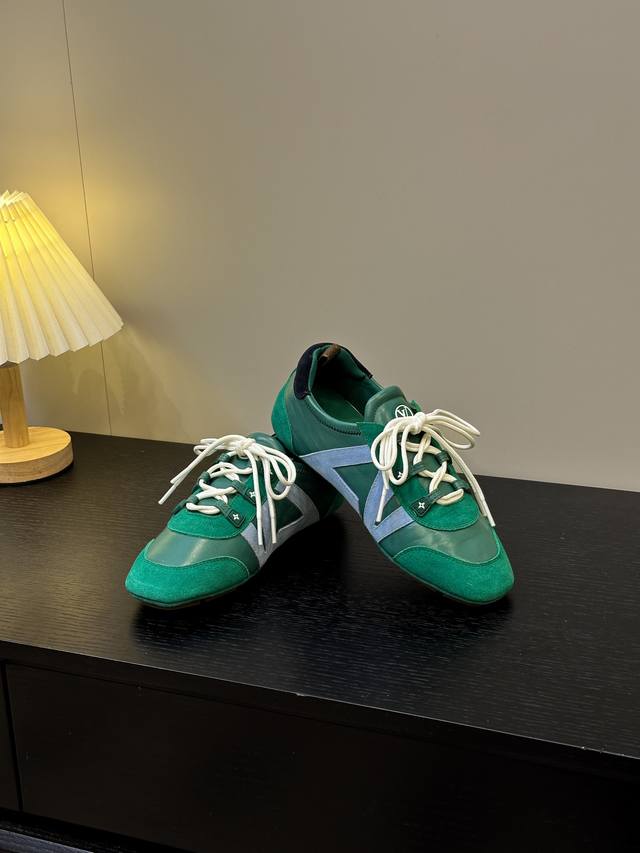 Factory Price P Men's Size +10 Lv Sneakerina Sports Shoes Cleverly Combines The