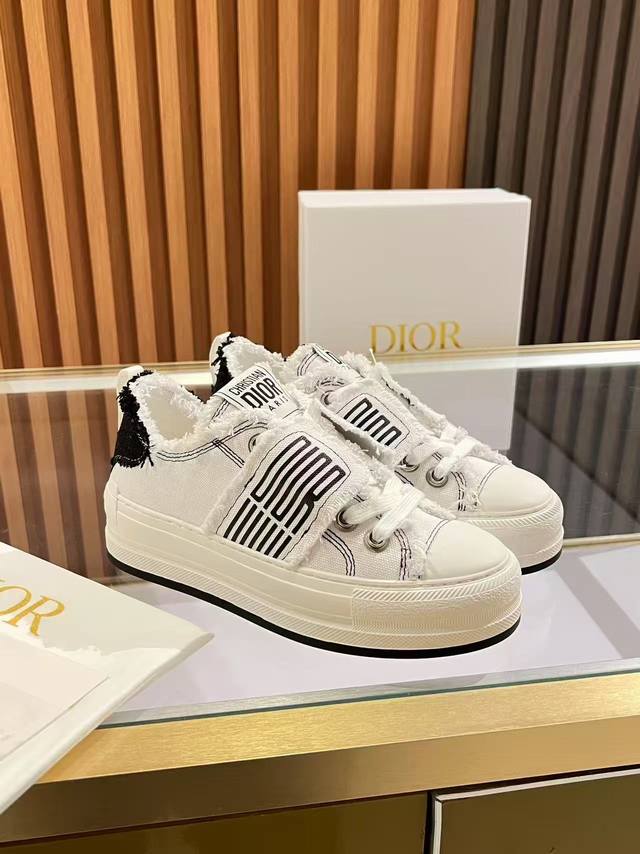Yuan. Dior 2025 Monogram Embroidered Thick-Soled Canvas Shoes Casual Sports Shoe