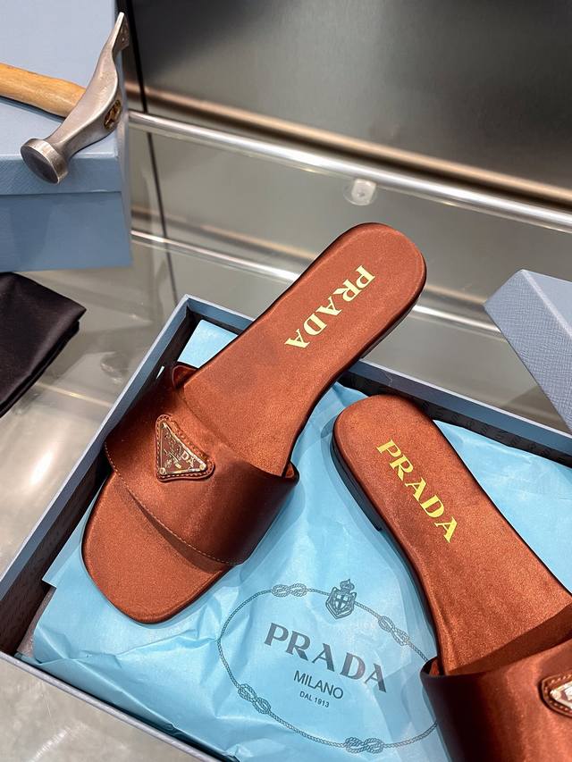 Prada's Latest Hot-Selling Triangle Slippers Factory P Price P Cost-Effective Ve