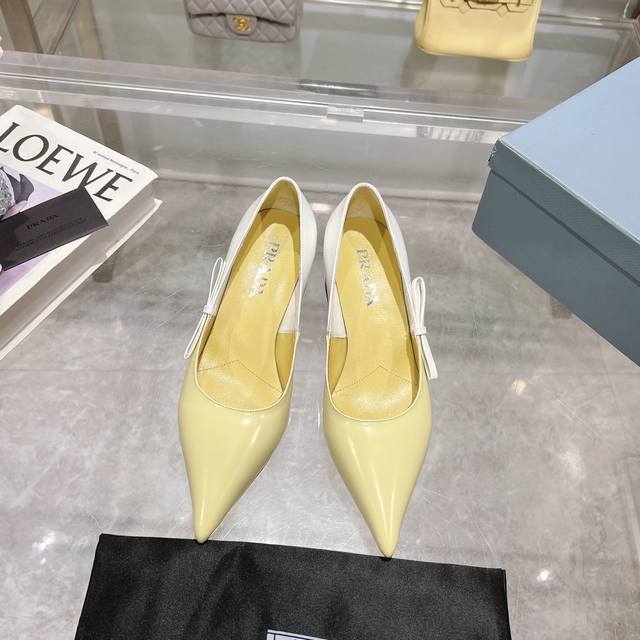 Factory Price P Prada Prada 24 Autumn And Winter Show Women's Shoes Pointed Toe