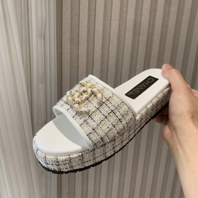 Chanel 25 2025 Spring And Summer New Products Classic Chanel Double C Buckle Fla