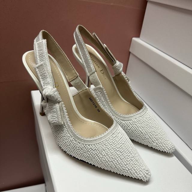 J'adior Dior's Latest Star Model With Webbing High Heels; Using A Unique Embroid