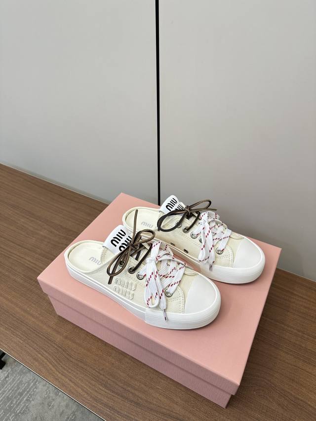 Top Version Miumiu Miu Miu 2025 New Embroidered Canvas Shoes And Slippers The To