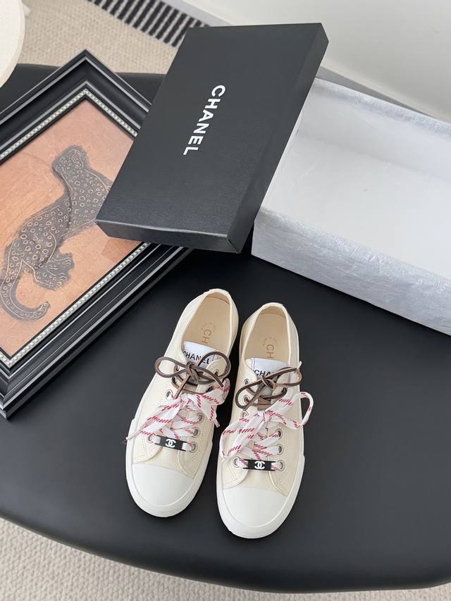 Chanel 25K New Panda Color Matching Casual Shoes This Versatile Sneaker Looks Or