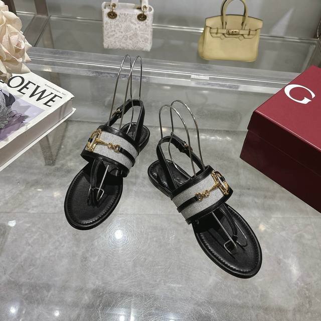 8023-2 Black Fabric 35-43 Reflecting The Brand's Heritage, These Women's Thong S