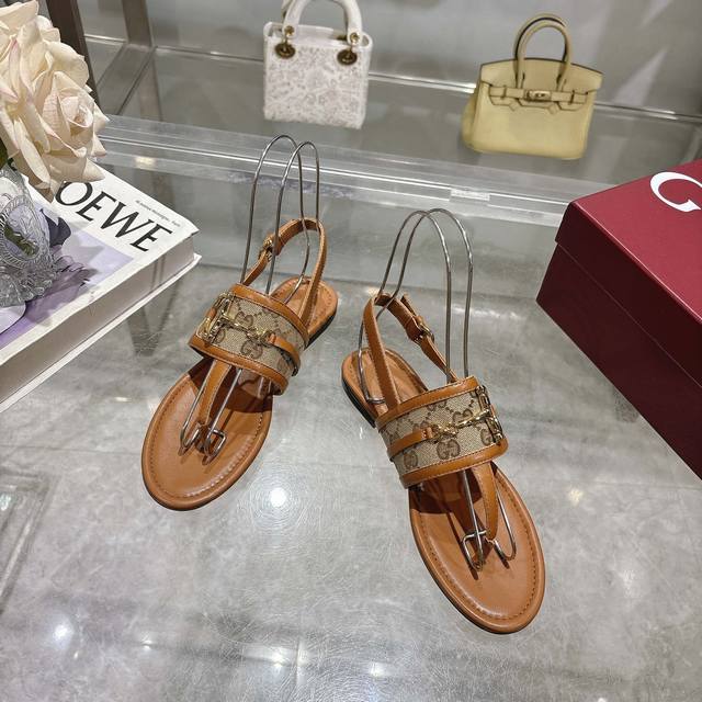 8023-2 Brown G 35-43 Reflecting The Brand's Heritage, These Women's Thong Sandal