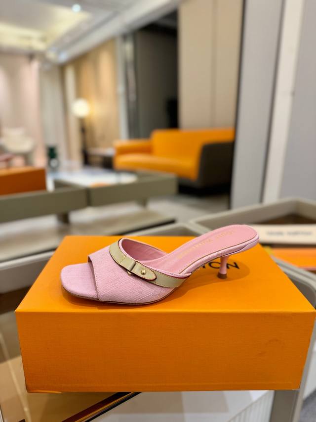 Price: 2025 Latest L's Latest Paris Catwalk Slippers, Exclusive Style, Perfect L