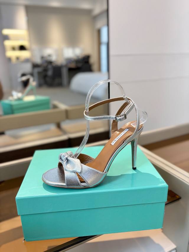Price: 2025 Latest Spring And Summer New Style * Pineapple New High-Heeled Sanda