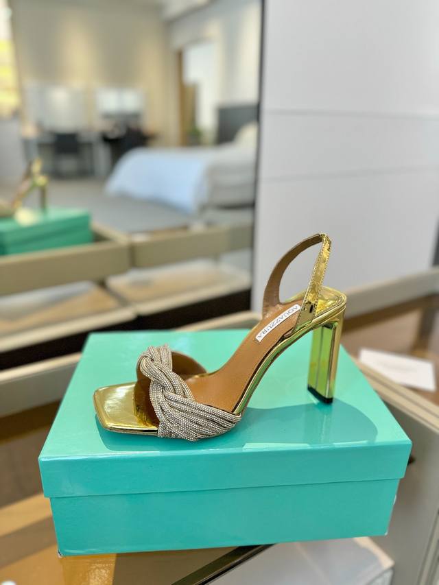 Price: 2025 Latest Spring And Summer New Style * Pineapple New High-Heeled Sanda