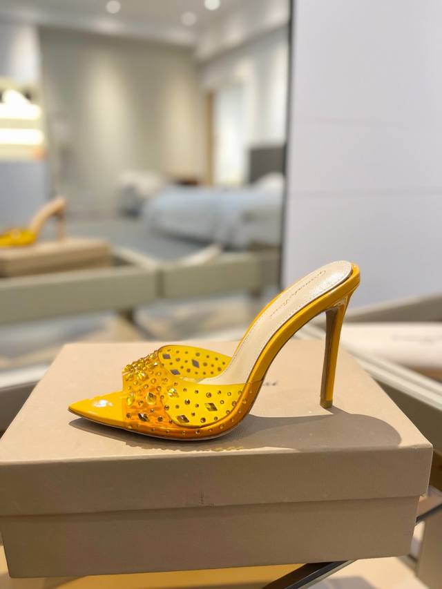 Price P: {Half Slipper Hot Diamond} Gianvito Rossi Eiko Stiletto, Move With Ease