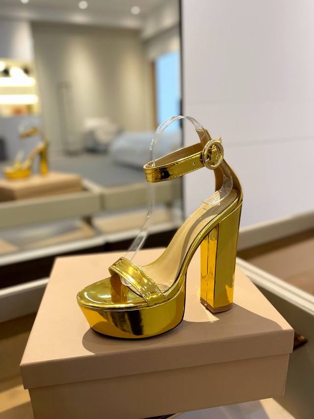 Price: Gianvito Rossi Gianvito Rossi Gianvito Rossi Has Inherited Its Traditiona