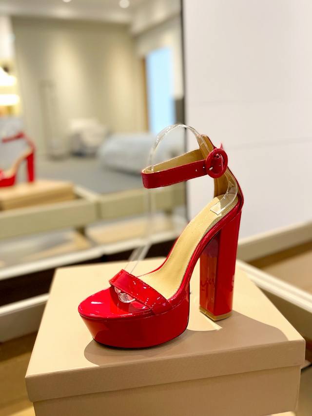Price: Gianvito Rossi Gianvito Rossi Gianvito Rossi Has Inherited Its Traditiona