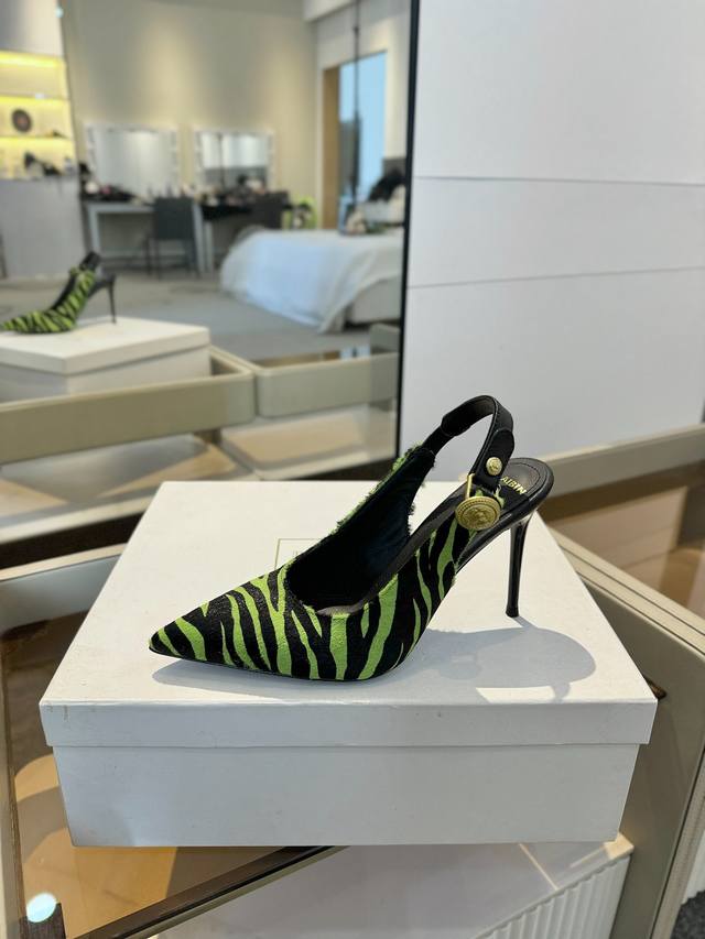Price P: , * Balmain's Latest 2025 Spring And Summer Catwalk High-Heeled Sandals