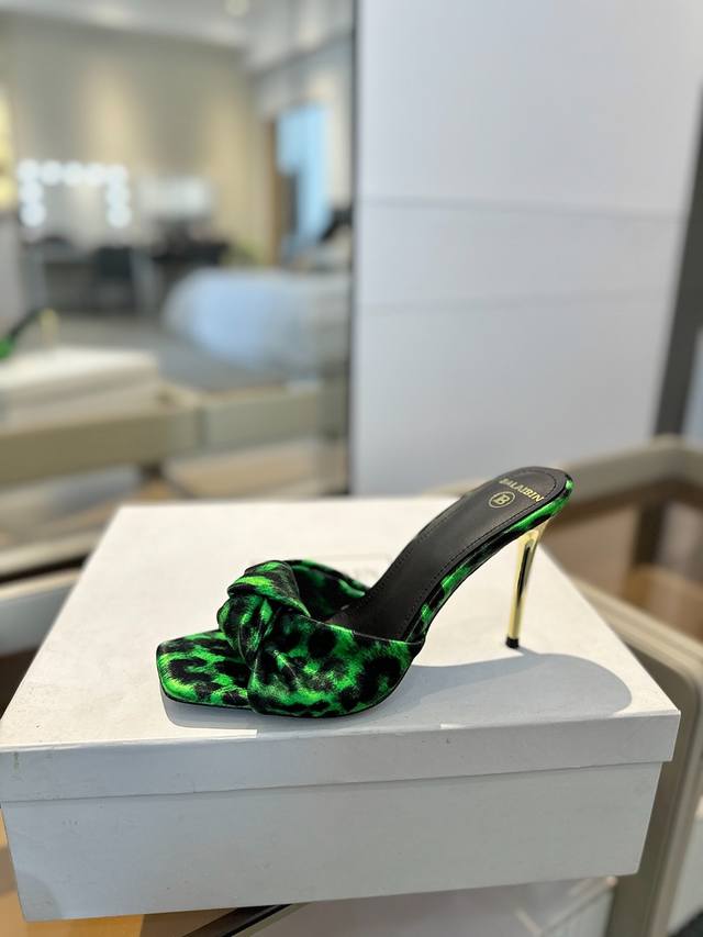 Price: , * Balmain's Latest 2025 Spring And Summer Catwalk High-Heeled Slippers