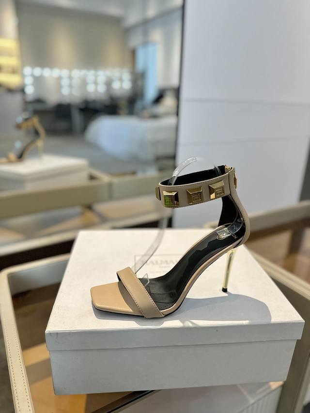 Price P: , * Balmain's Latest 2025 Spring And Summer Catwalk High-Heeled Sandals