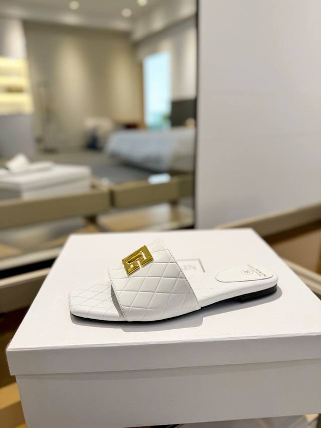 Price P: * Balmain's Latest Spring And Summer Catwalk Flat Slippers Brand Balmai