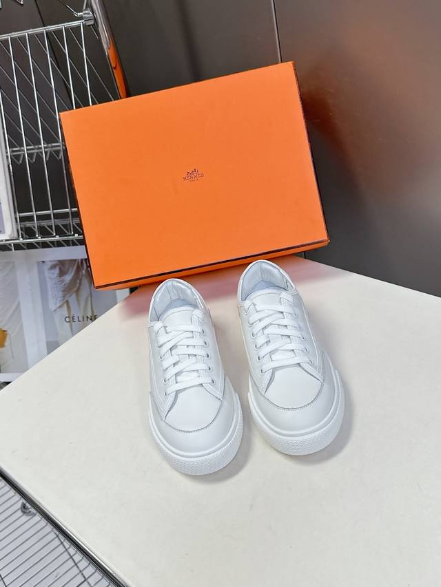 Men's 10 Hermes Classic Casual White Shoes For Couples, Top Version , A Pair Of