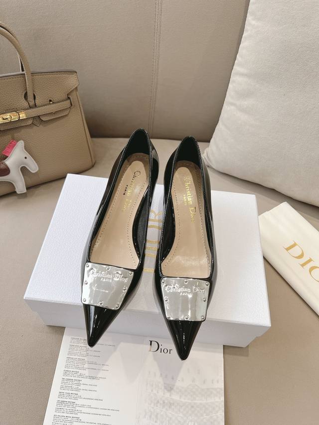 Dio* Pumps, A Reinterpretation Of The La Parisienne Collection, Are Stylish And