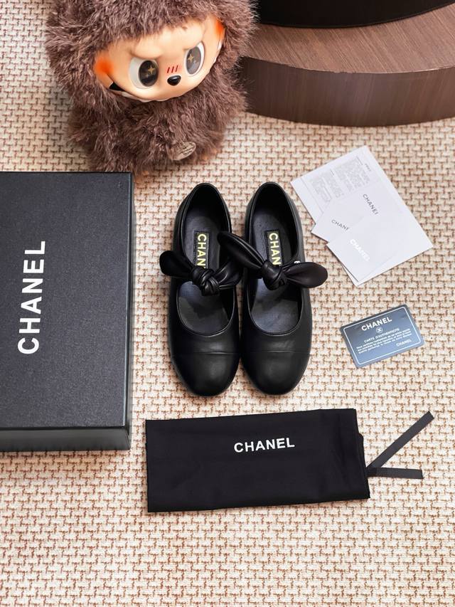 Chanel 25 New Leather Sole Single Shoes. The Whole Pair Of Shoes Is Purchased Fr