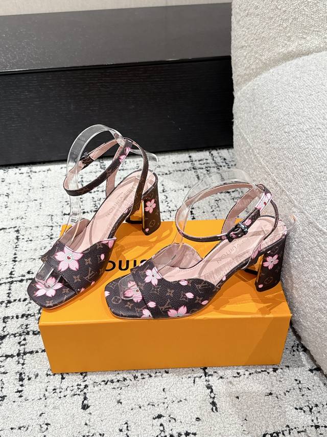 Louis Vuitton 25 Spring And Summer Latest Murakami Takashi Co-Branded Swing Late
