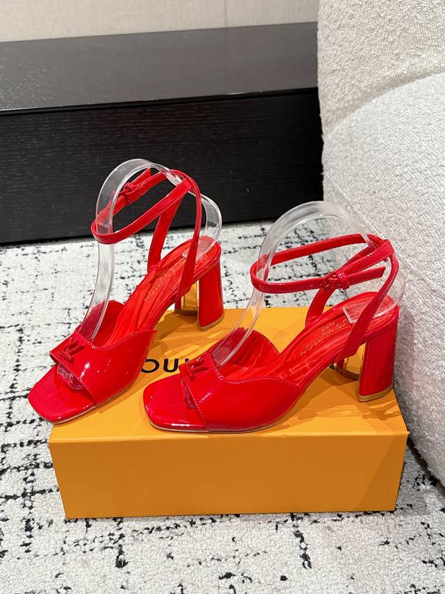 Louis Vuitton 25 Spring And Summer Latest Murakami Takashi Co-Branded Swing Late
