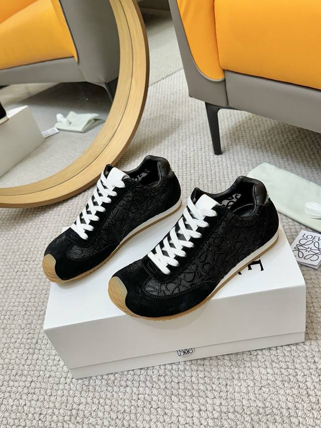 Women's And Men's Loewe 2025 Spring And Summer Hit Ballet Runner 2.0 Letter Colo
