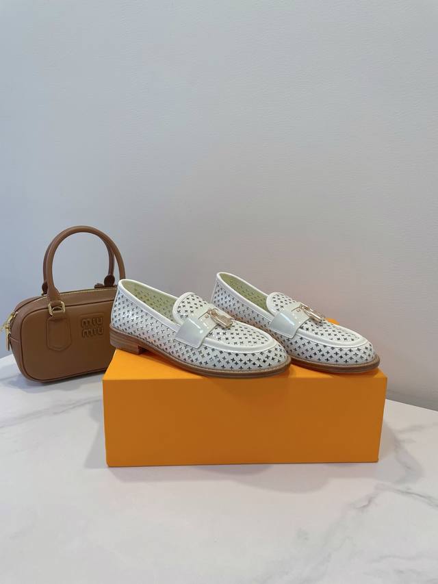Hollow Loafers Lv 25S New Style, New Pattern, Trendy Elements This Season Waterf