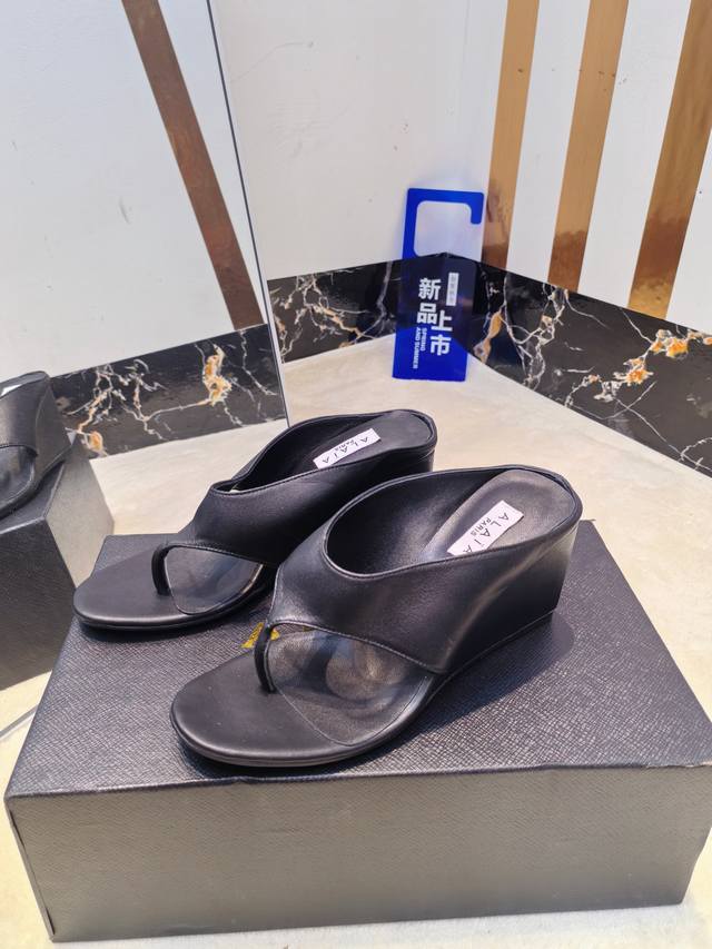 2025Alaia New Mesh Flip-Flops Fabric: Original Custom Sheepskin Lining: Custom S