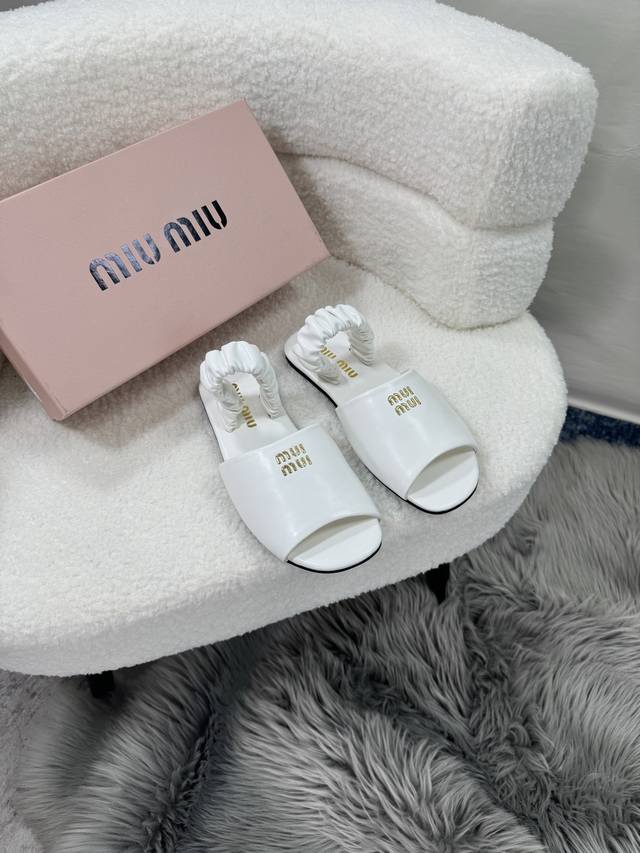 Factory: Miumiu Miu Miu Spring And Summer New Fish Mouth Flat Sandals Open Toe R