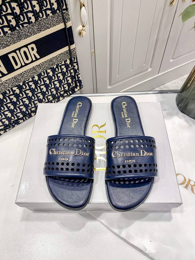 Factory: Dior Dior Spring And Summer New Hollow Flat Slippers Flip Flops Casual