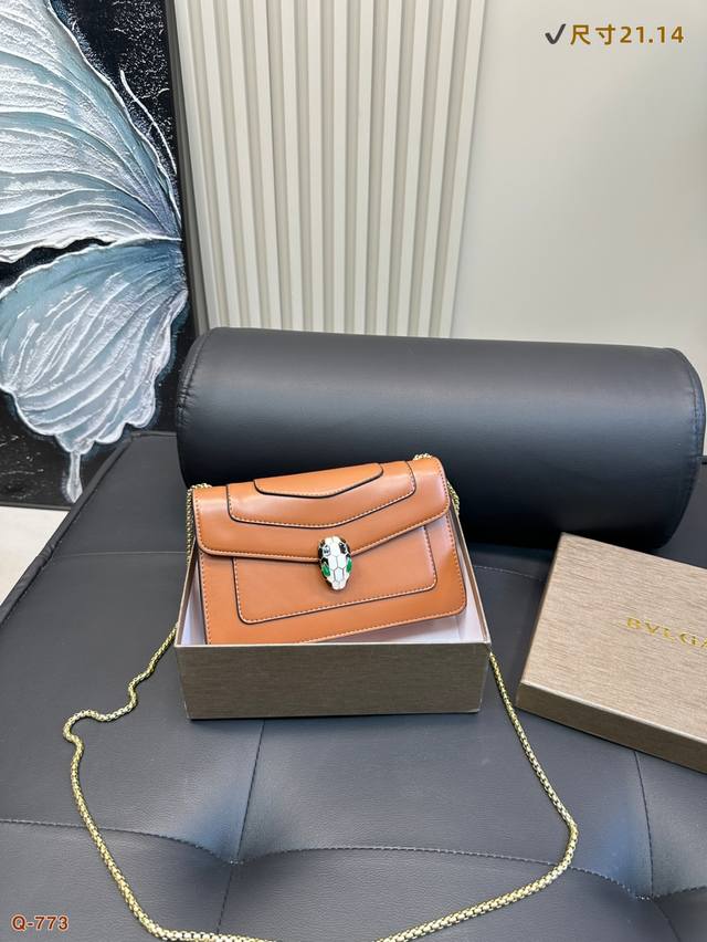 With Gift Box Bulgari Snake Head Envelope Bag Although It Is Small In Size, Its
