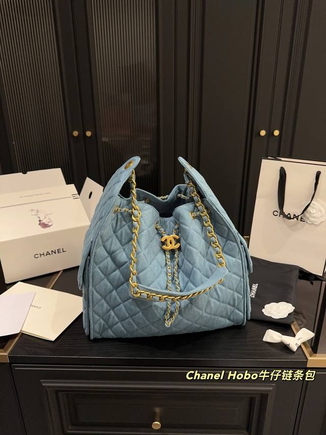 Size 33.42 Chanel Hobo Denim Chain Bag