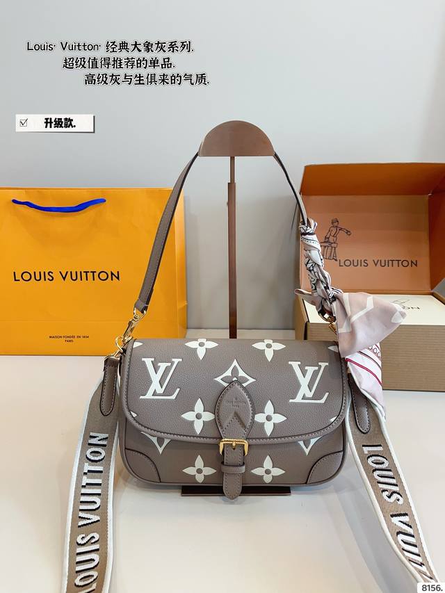 With Gift Box. Oh My God, The Lv Baguette Bag Is So Good-Looking. The Real Shot