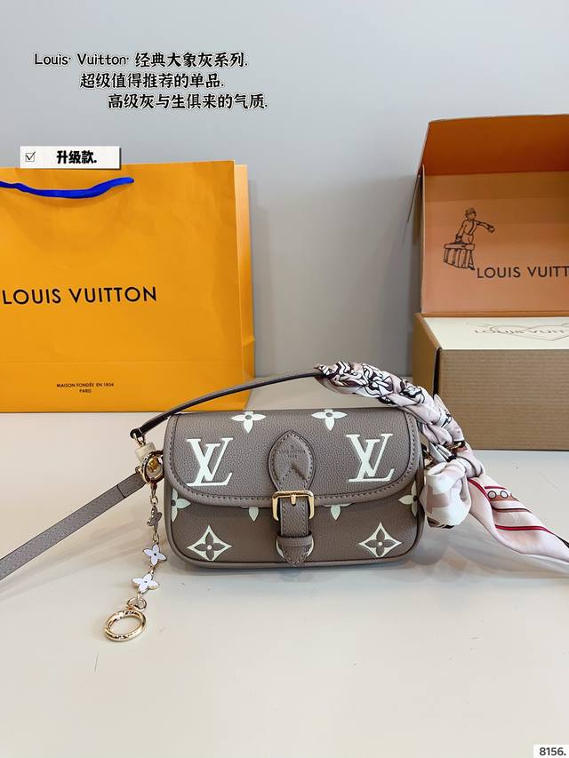 With Gift Box L's Diane Original Extension Chain Baguette Handbag Customized Old