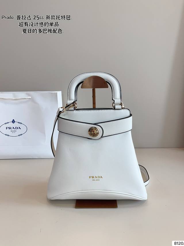 Prada Handbag The Texture Is Very High-End The Capacity Is Super Large And Very