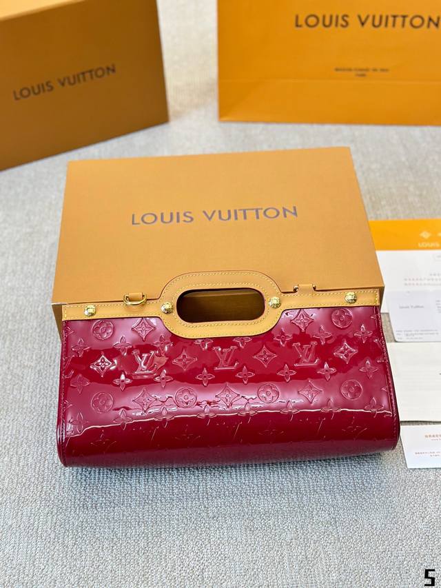 Cowhide Version Lv Patent Leather Tote Handbag Can Be Carried By Hand Or Crossbo