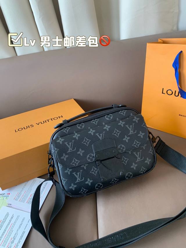 With Folding Box Size: 25*18 Lv Men's Messenger Bag Voyager Messenger Bag The St
