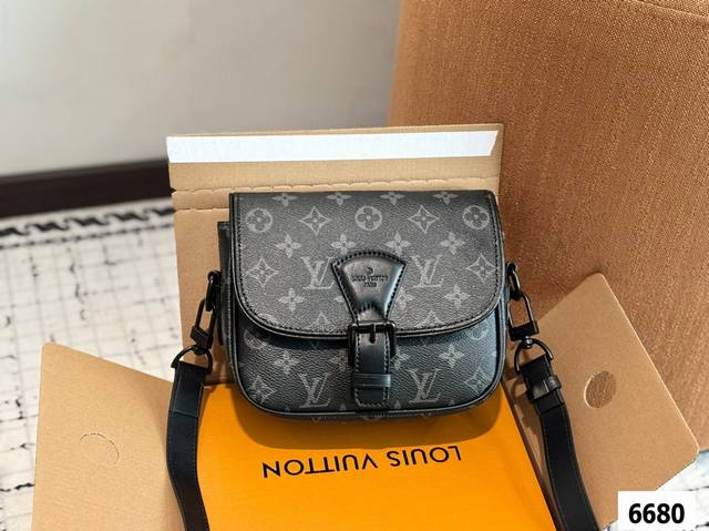 Gift Box Packaging Men's Must-Have Lv Camera Bag Review Another Issue Of Louis V