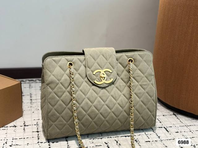Chanel Chain Denim Tote Bag Can Be Easily Matched With Any Outfit Low-Key And Te