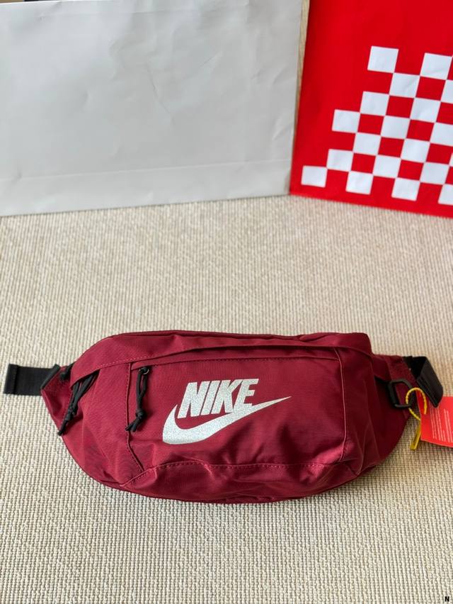 This Nike Waist Bag Is Really Amazing, Especially The Green One, It Is So Beauti